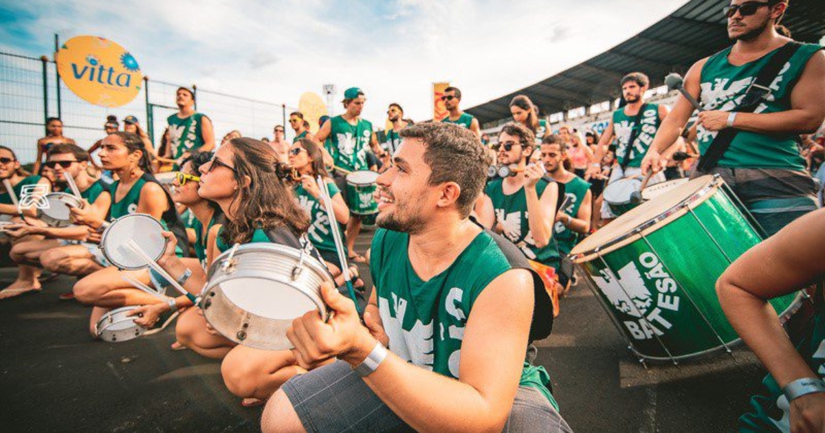 Como Começar uma Bateria Universitária: Guia Completo para Iniciantes